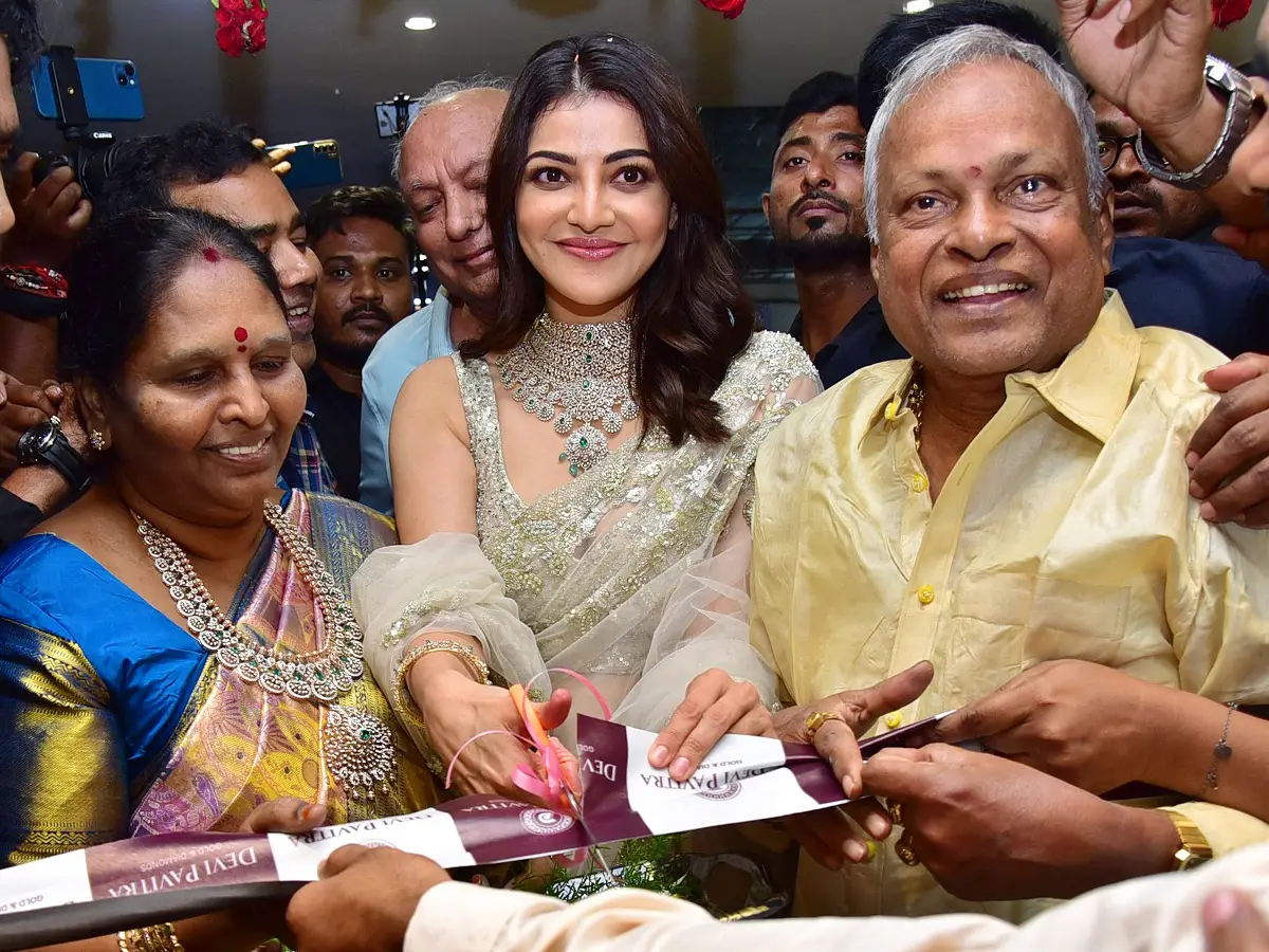 Kajal Aggarwal Launched Devi Pavitra Gold Diamonds Jewellery Store